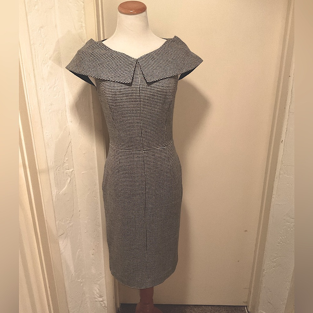 In Add Minus Dress - Size 6